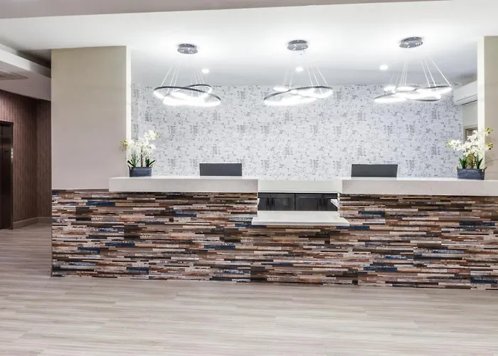 Hollywood Inn Suites Hotel