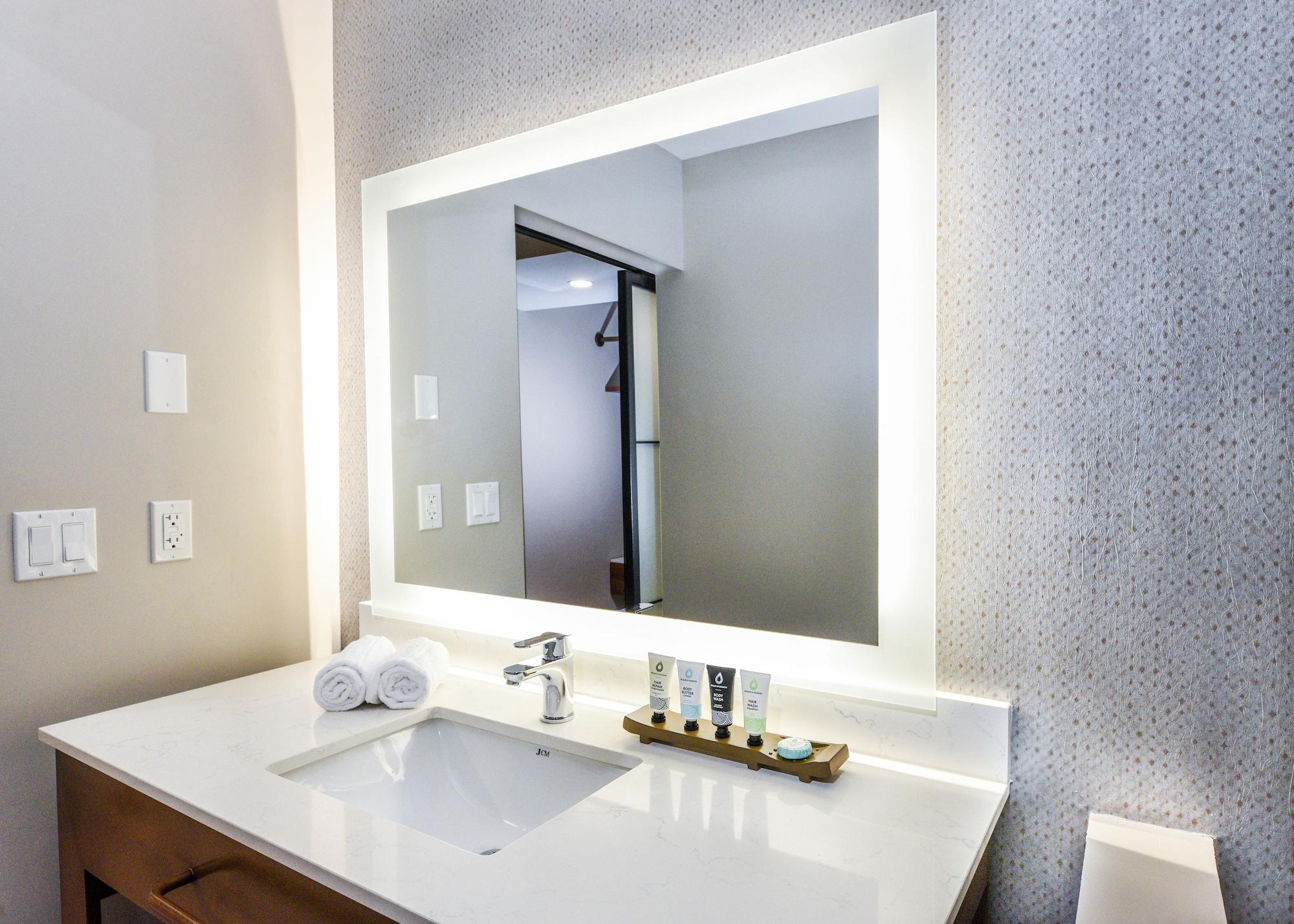 Hollywood Hotel 3*